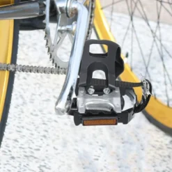 Unique Bargains Bicycle Pedals 12.7mm 1/2'' Spindle Platform With Toe Clips Fixed Foot Strap Cycling Parts Black Silver Tone 1 Pair -Futuro Brand GUEST 7341aee9 ae50 436f 93e3 f73c0c99cb45